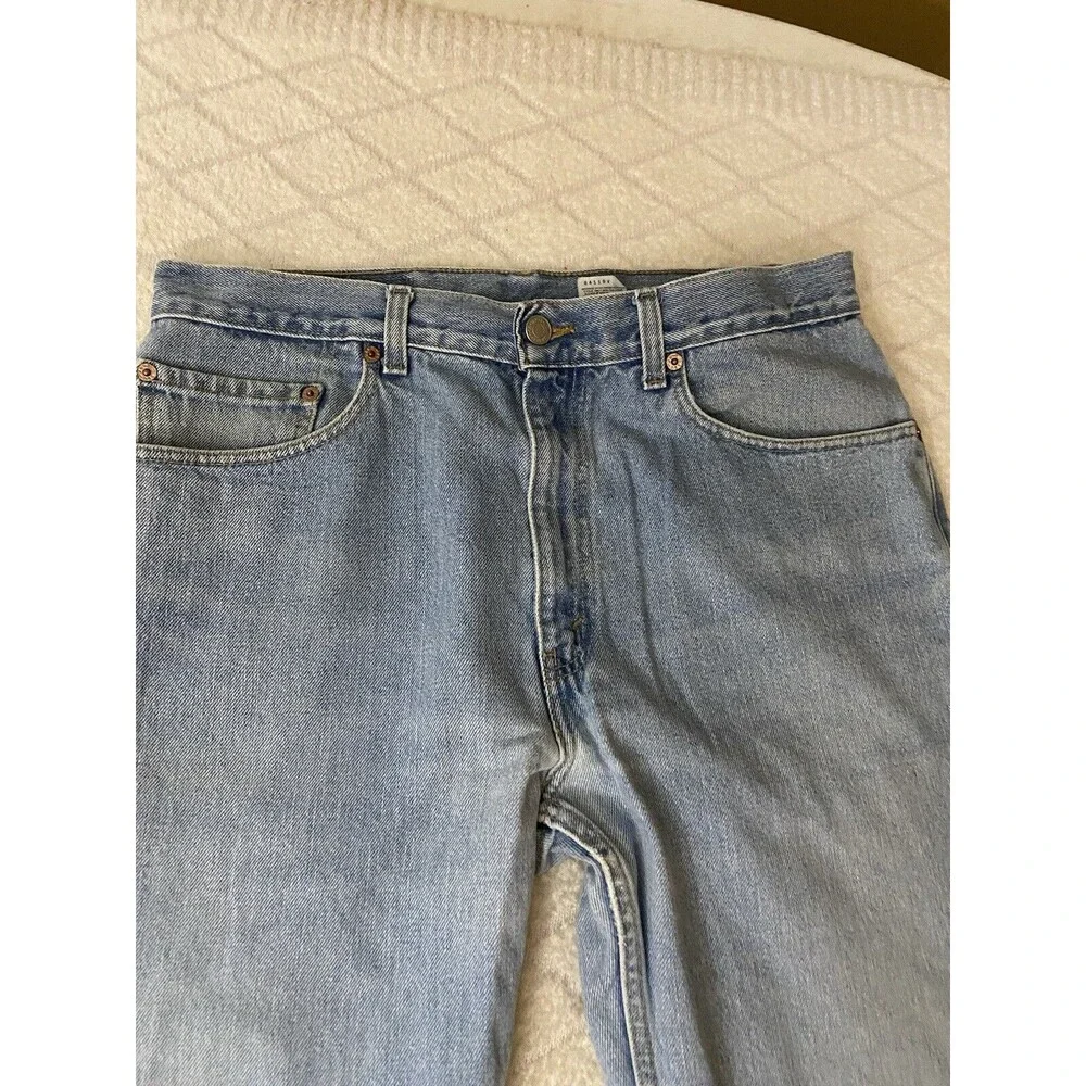 Vintage Levi’s 505 Light Blue Straight Leg Jeans Men’s Size 34W 34L